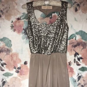 Lulus Sequin Open Back Heart Shape Dress Sz XS
